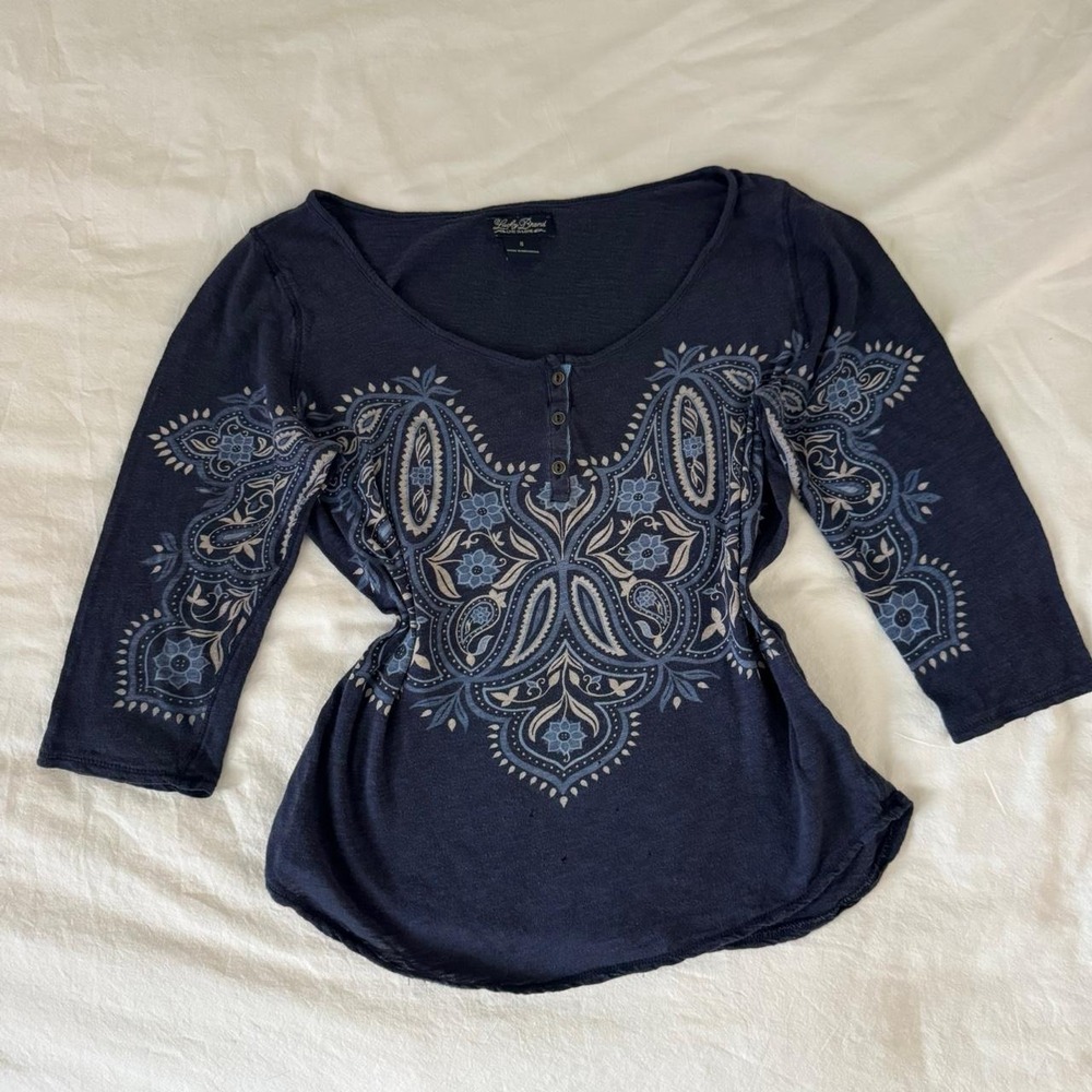 Navy blue 3/4 sleeve button up top with paisley print